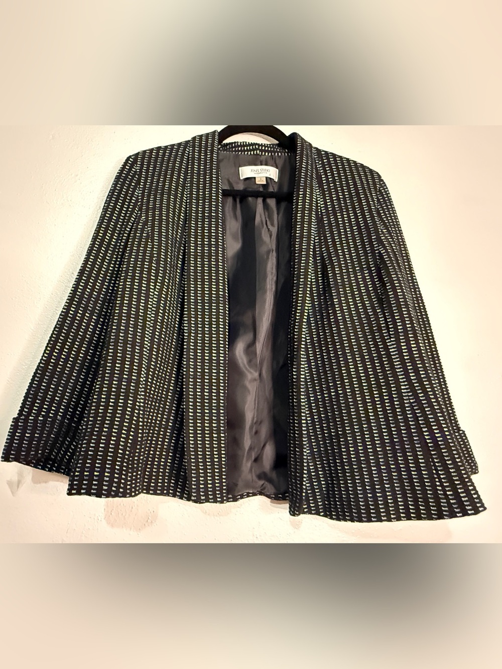 Jones Studio Black and Blue/Green Patterned Open Blazer. Sz 6.